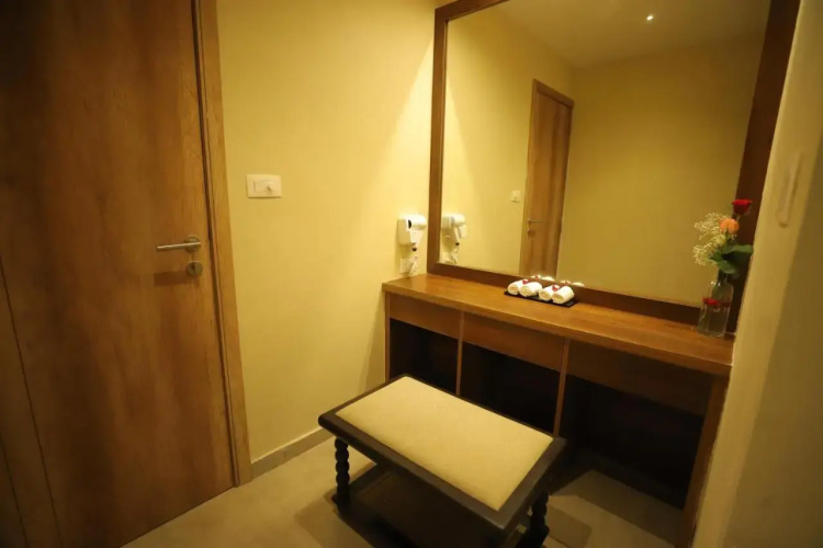 Essentia Luxury Resort & Spa Udaipur