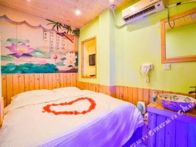 5 Bedrooms Sextuple Family Suite