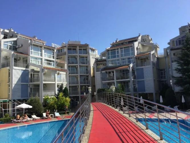 2 Bedrooms Apartment with view