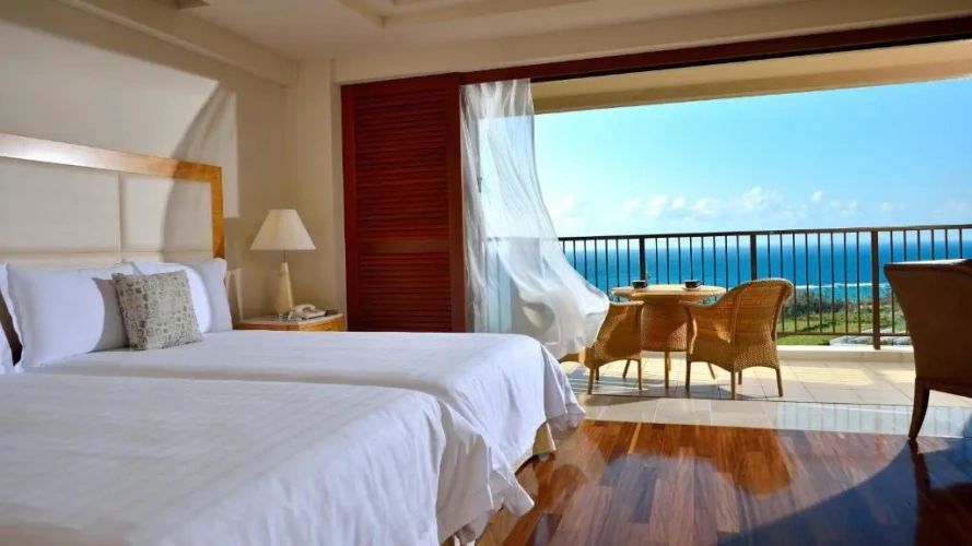 Club Penthouse Suite