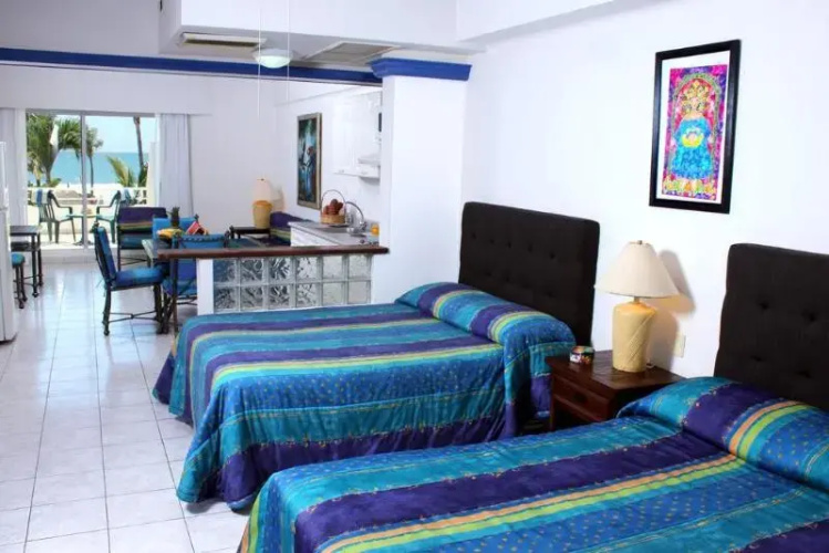 Domino Palace Hotel