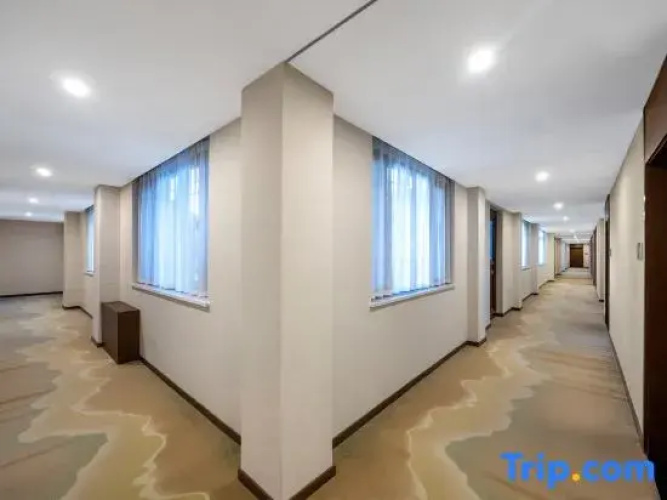 Zhongchun Yaju Hotel (Dingzhou Ancient City Wanda Plaza)