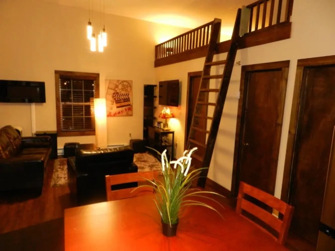 2 Bedrooms Apartment