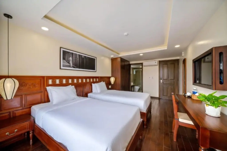 Standard Twin room with city view