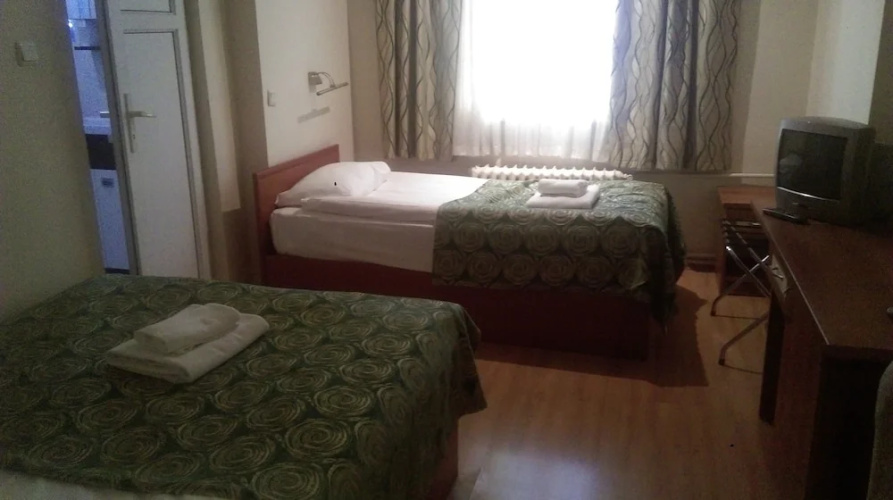 Adapalas Hotel