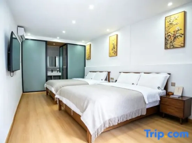 Standard Twin Family room