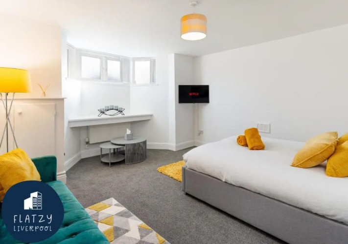 FLATZY - Modern Apartment Close to Football Stadiums
