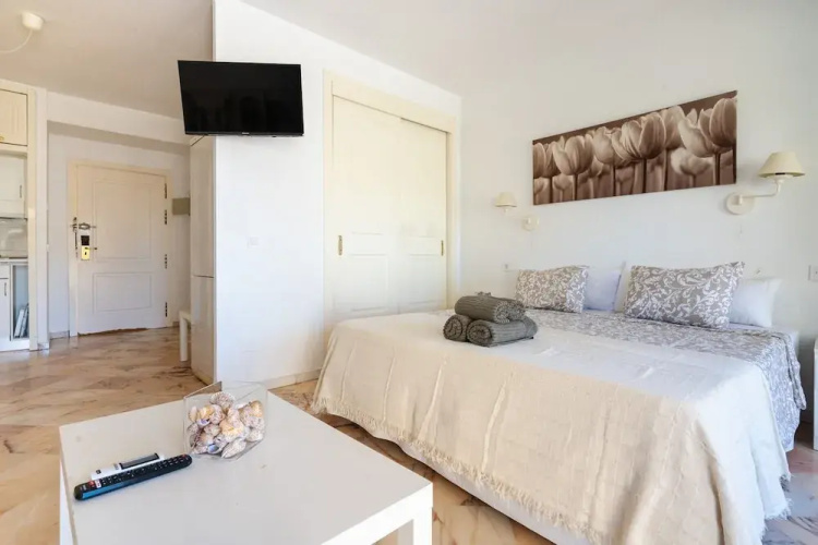 Studio in Marbella Near Romana Playa Beach