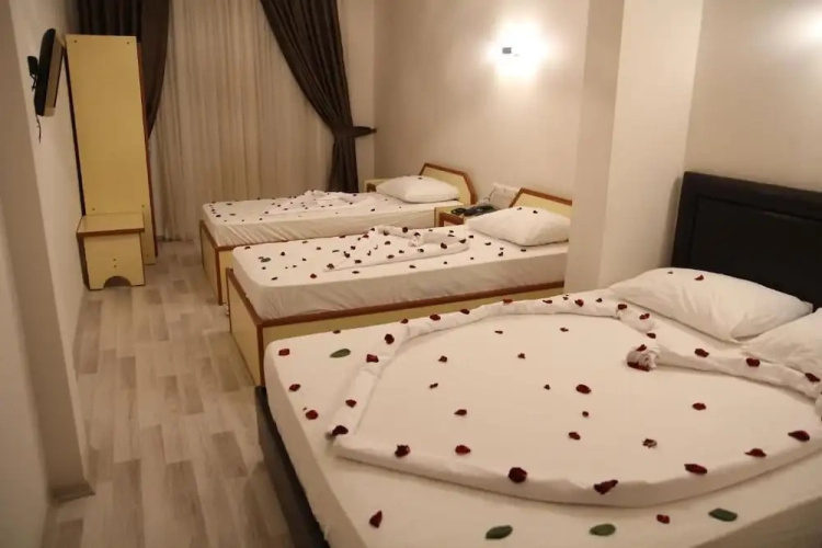 Dostlar Hotel
