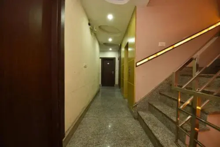 Hotel Jhankar by OYO Rooms