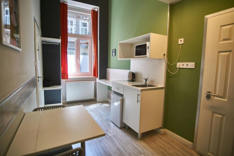 Z40 Apartments - hostAID