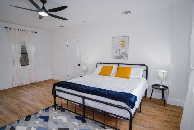 Amazing Indeed 3BR Only 5 Minutes From Downtown