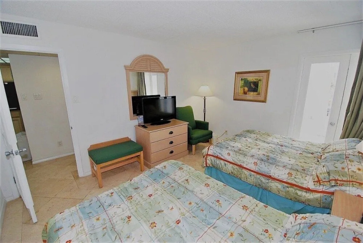 Breakers Unit #307 2 Bedroom Condo by RedAwning