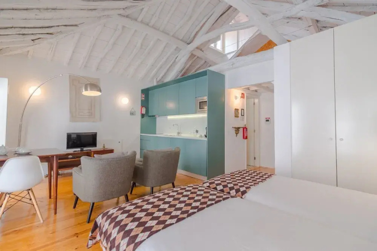 Central Porto With Comfort & Convenience