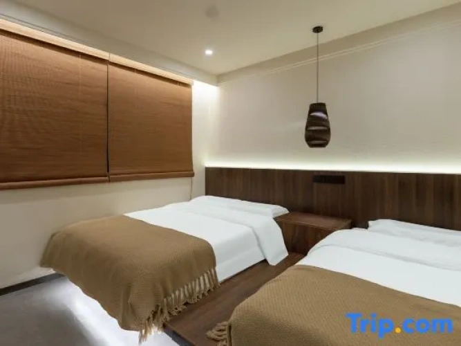 Family Suite with courtyard view