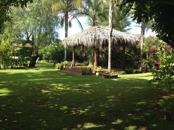 Nona Lani CottagesOver view