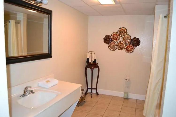 River Place Condos 609 1BD, 2 Bath