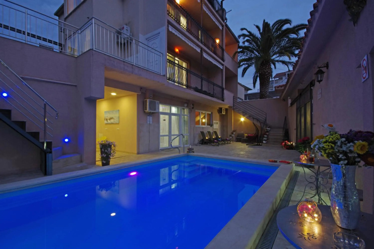 Villa Naomi