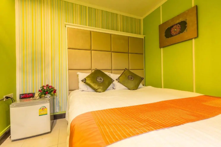 Sam's Lodge Hotel