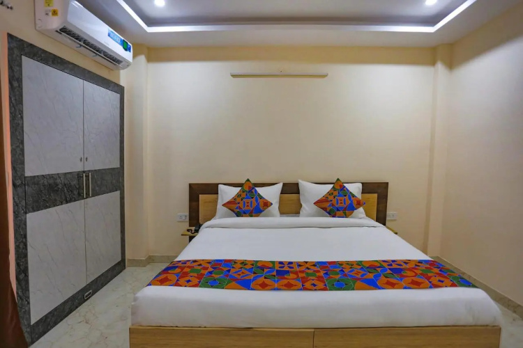 FabHotel Starlight Sanctuary