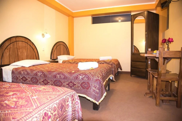 Samary Hostel