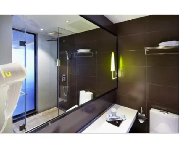 IU Hotels·Bazhou walking street