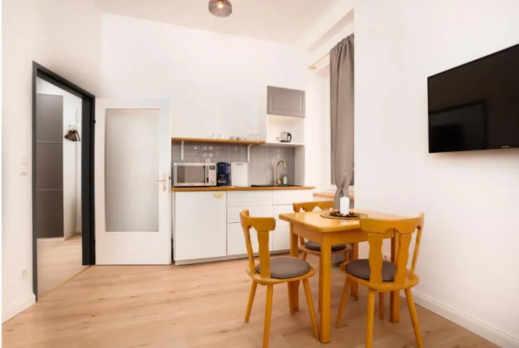 1 Bedroom Apartment