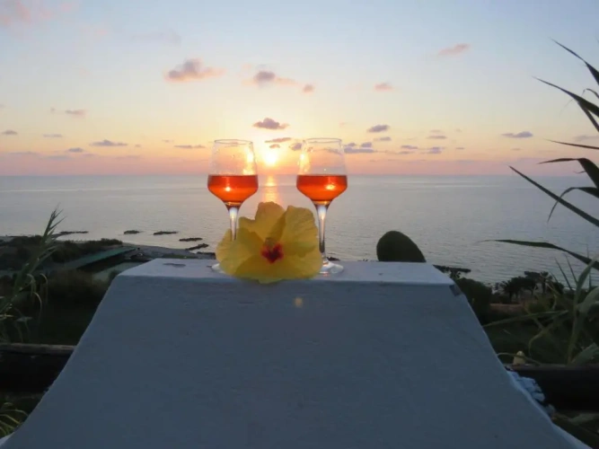 2 Bedrooms Double Apartment with sea view