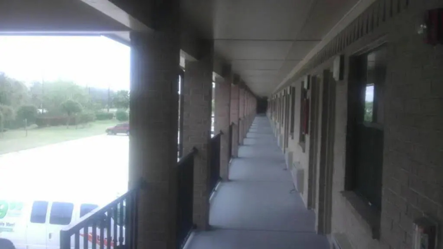 Tweetys 9 Diamond Inn