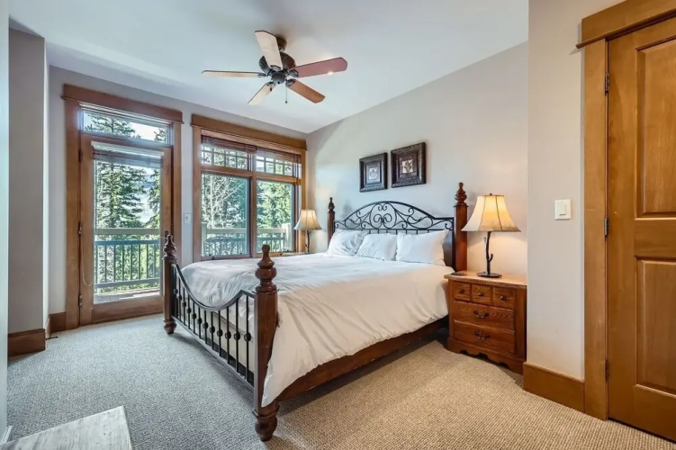 Lone Eagle 3013 3 Bedroom Condo