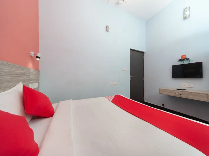OYO 16117 Grace Residency