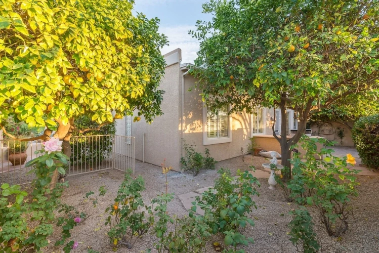 4 Bedrooms Cottage