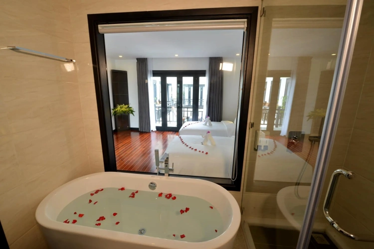 Deluxe Twin room with balcony