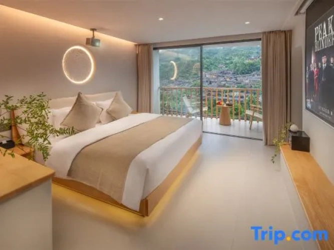 Deluxe Double room with balcony and with view