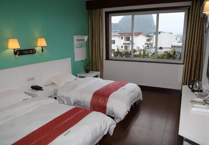 Lucy's Hotel