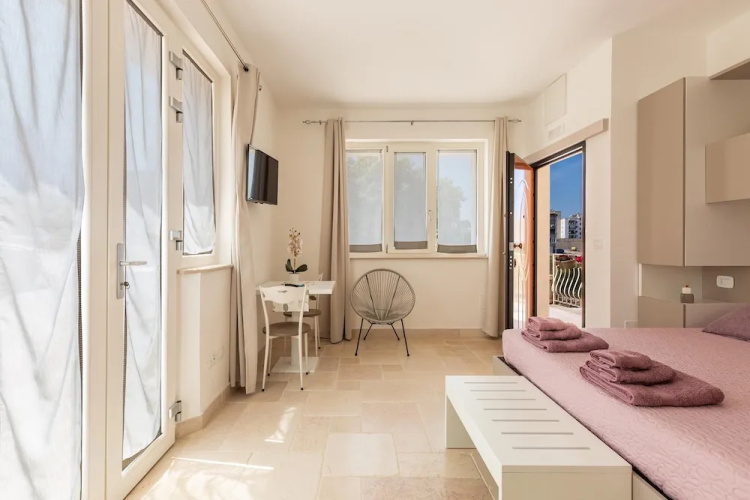2943 Casa Marangi by Barbarhouse