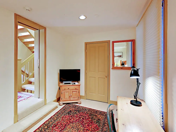 450 Offerson Road Townhouse by RedAwning