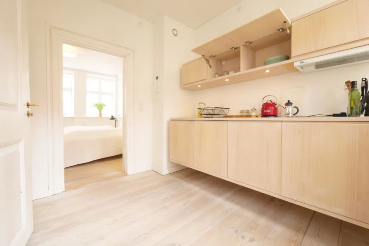 Central Canal Apartments 4