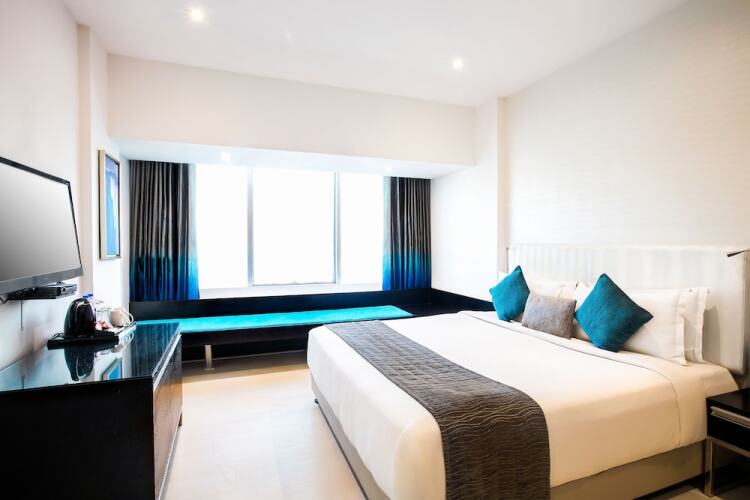 Clarion Hotel PresidentOver view