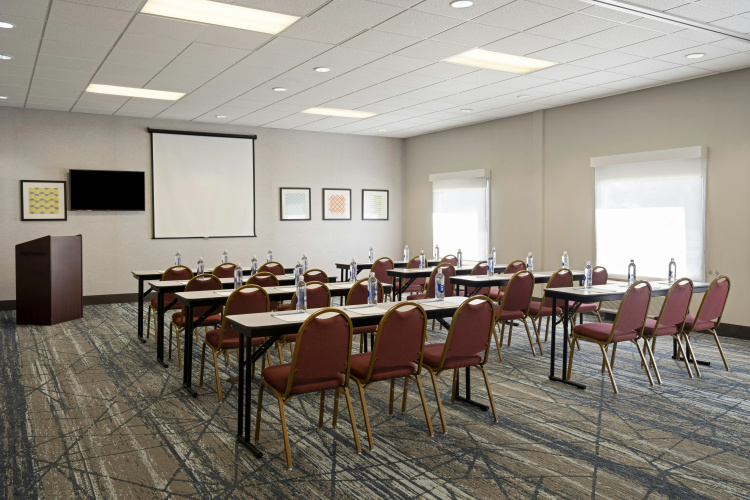 Holiday Inn Express & Suites St. Petersburg North (I-275) photo 22