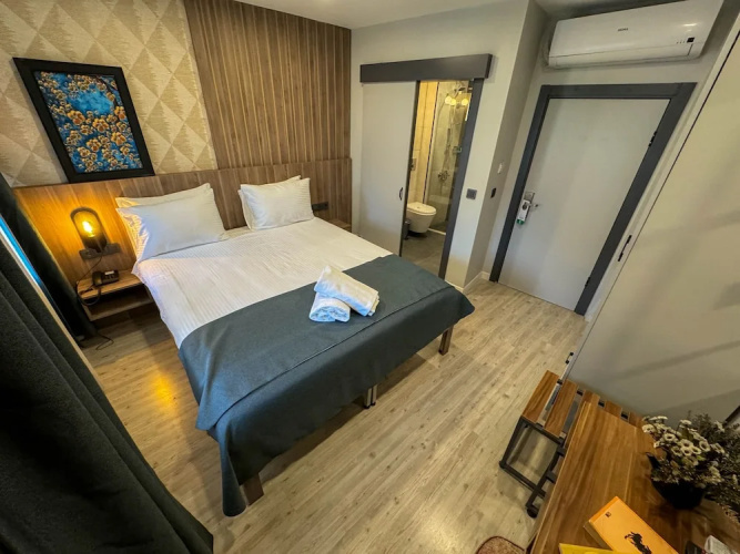 Zeno Suites Hotel