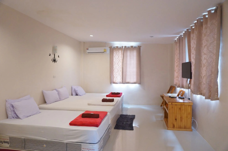 Norn Ranong Hostel