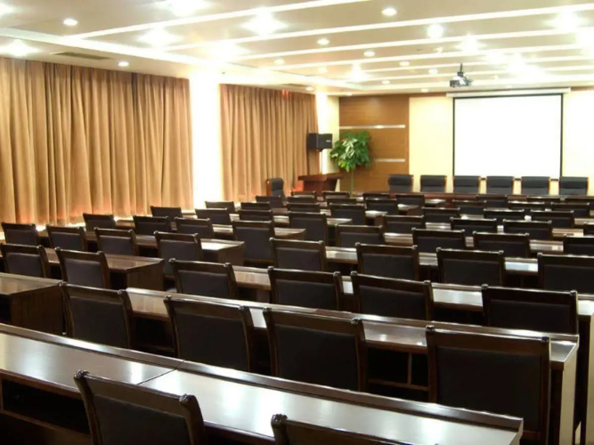 Longjian Du Business Hotel