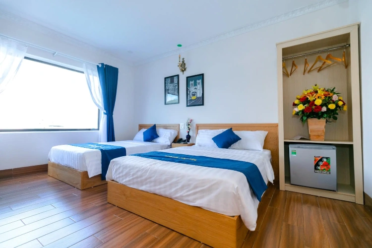 Standard Triple room