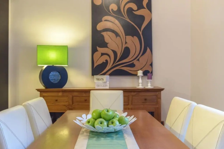 3 Bedrooms Apartment