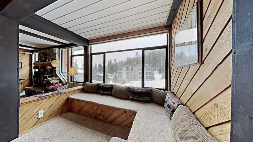 512 2 Bedroom Home