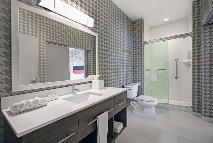 1 Bedroom Suite