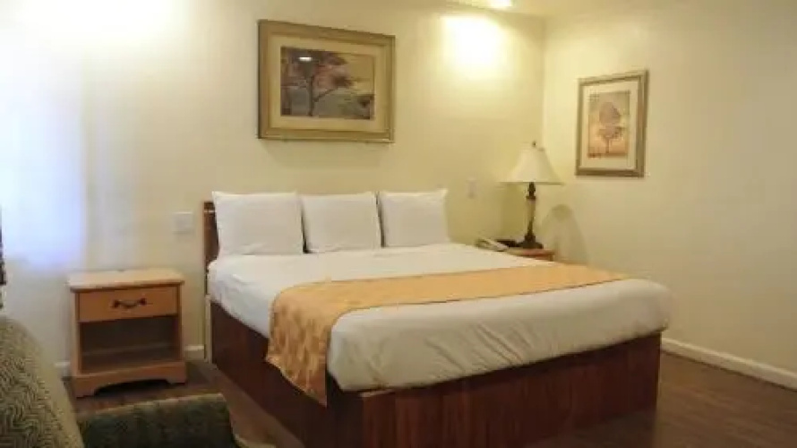 777 Motor Inn