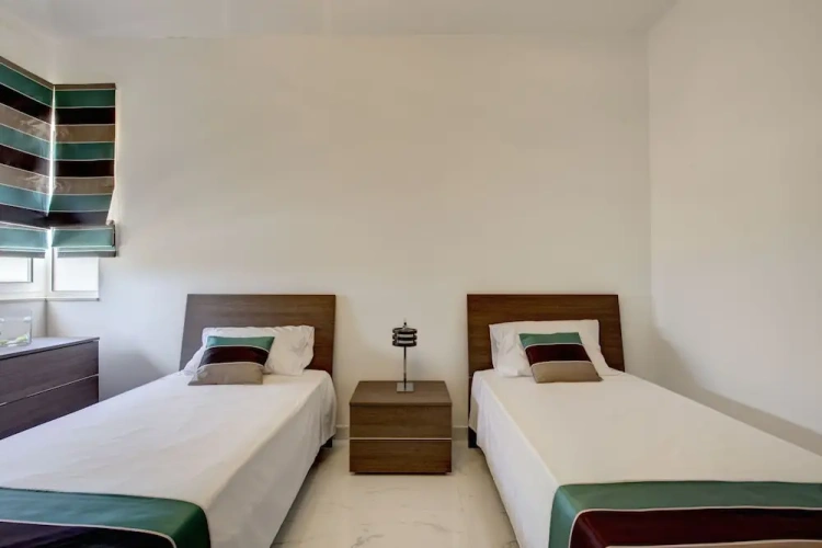 3 Bedrooms Luxury Apartment with balcony