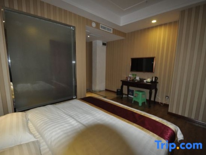 Deluxe Single room